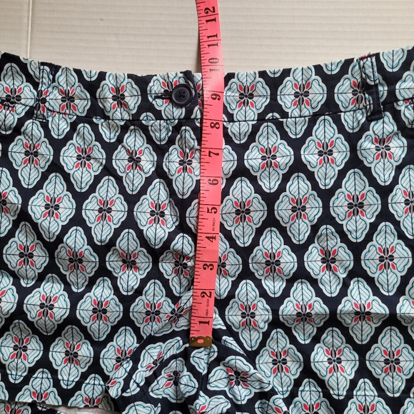 Crown & Ivy shorts size 12P mid rise preppy summer beach casual petite floral - Picture 11 of 13